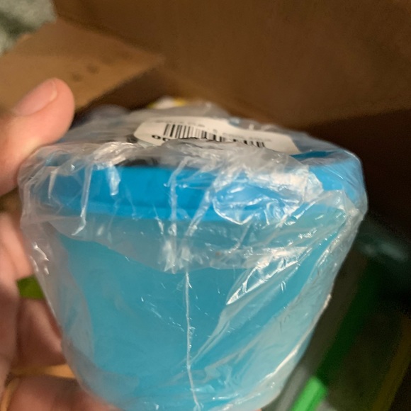 Kids Tupperware Lunch Set - Picture 6 of 7